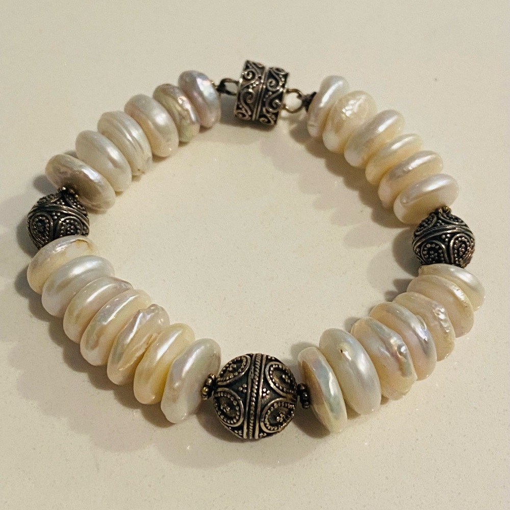 MERAN Sterling Silver Mother Of Pearl  Magnetic Beaded Bracelet. Beautiful